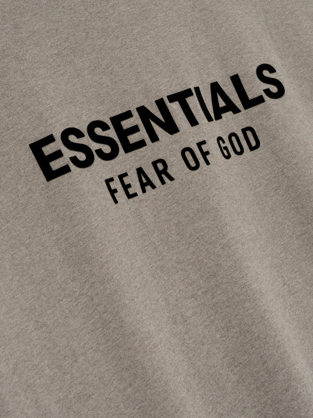 PLAYERA ESSENTIALS FEAR OF GOD HOMESTEAD HEATHER 2025