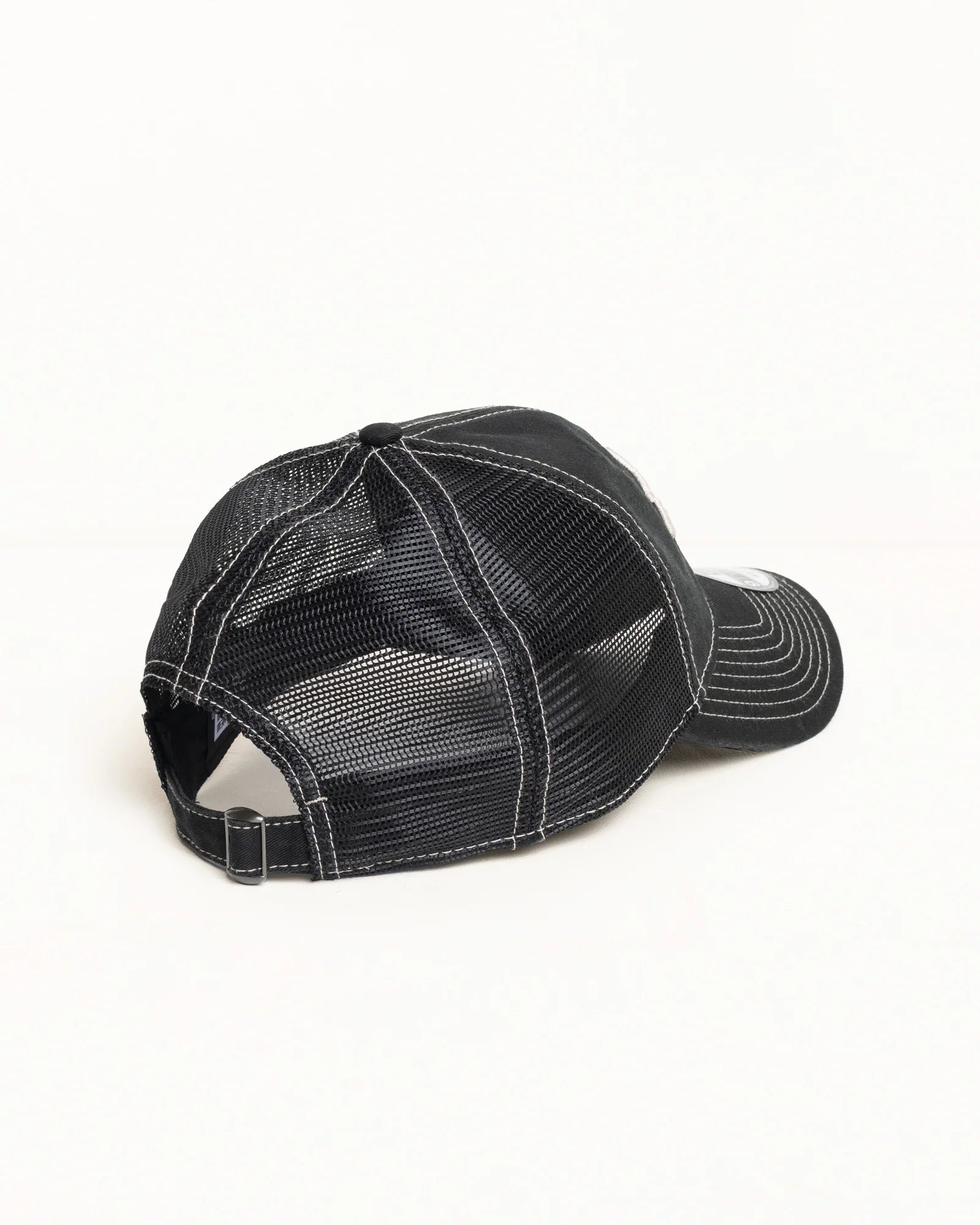 GORRA STUSSY x NEW ERA WASHED BLACK TRUCKER (POR PEDIDO)