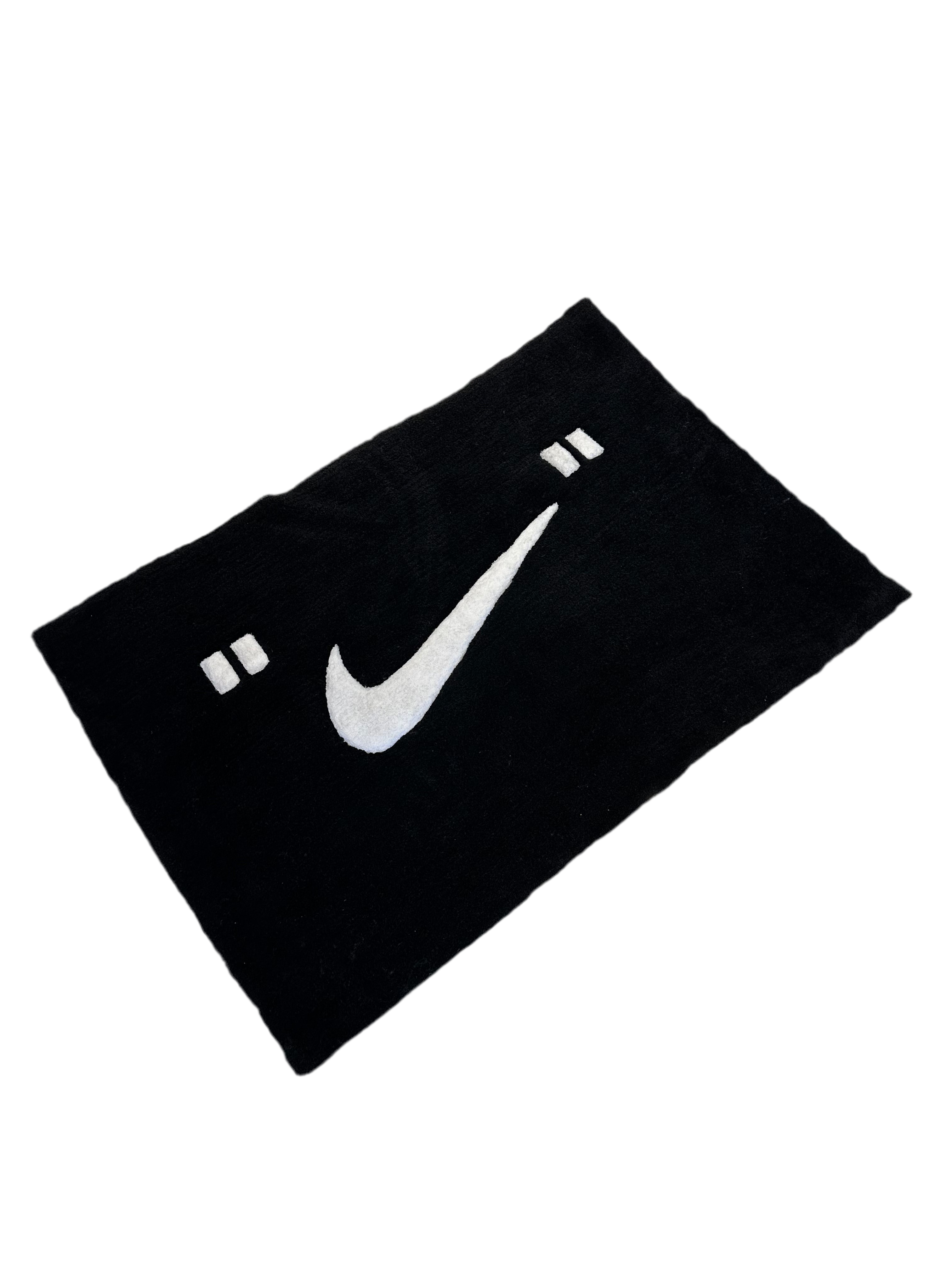 ALFOMBRA “SWOOSH” (1.50m x 0.85m)