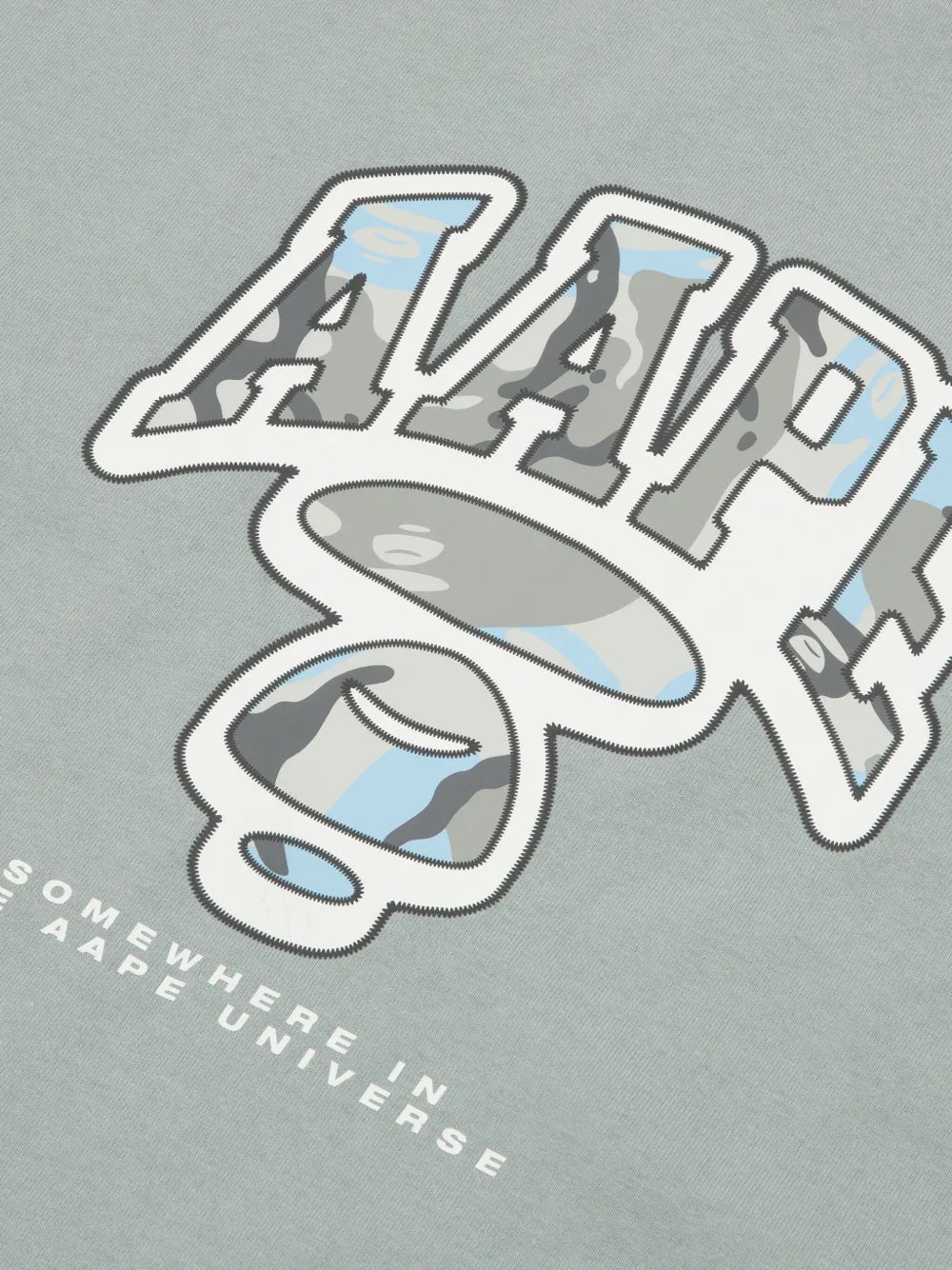 PLAYERA AAPE BY *A BATHING APE® LIGHT GREY