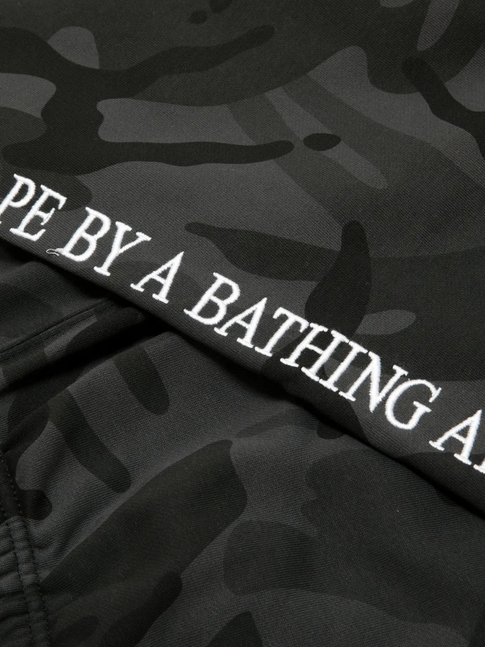 SHORT AAPE BY *A BATHING APE® MILITARY PRINT