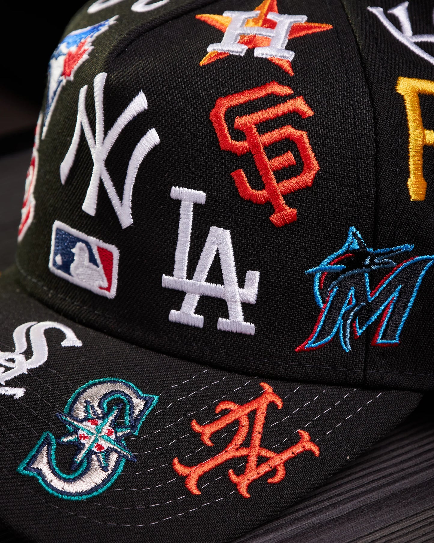 GORRA NEW ERA MLB ALL OVER BLACK 9FORTY